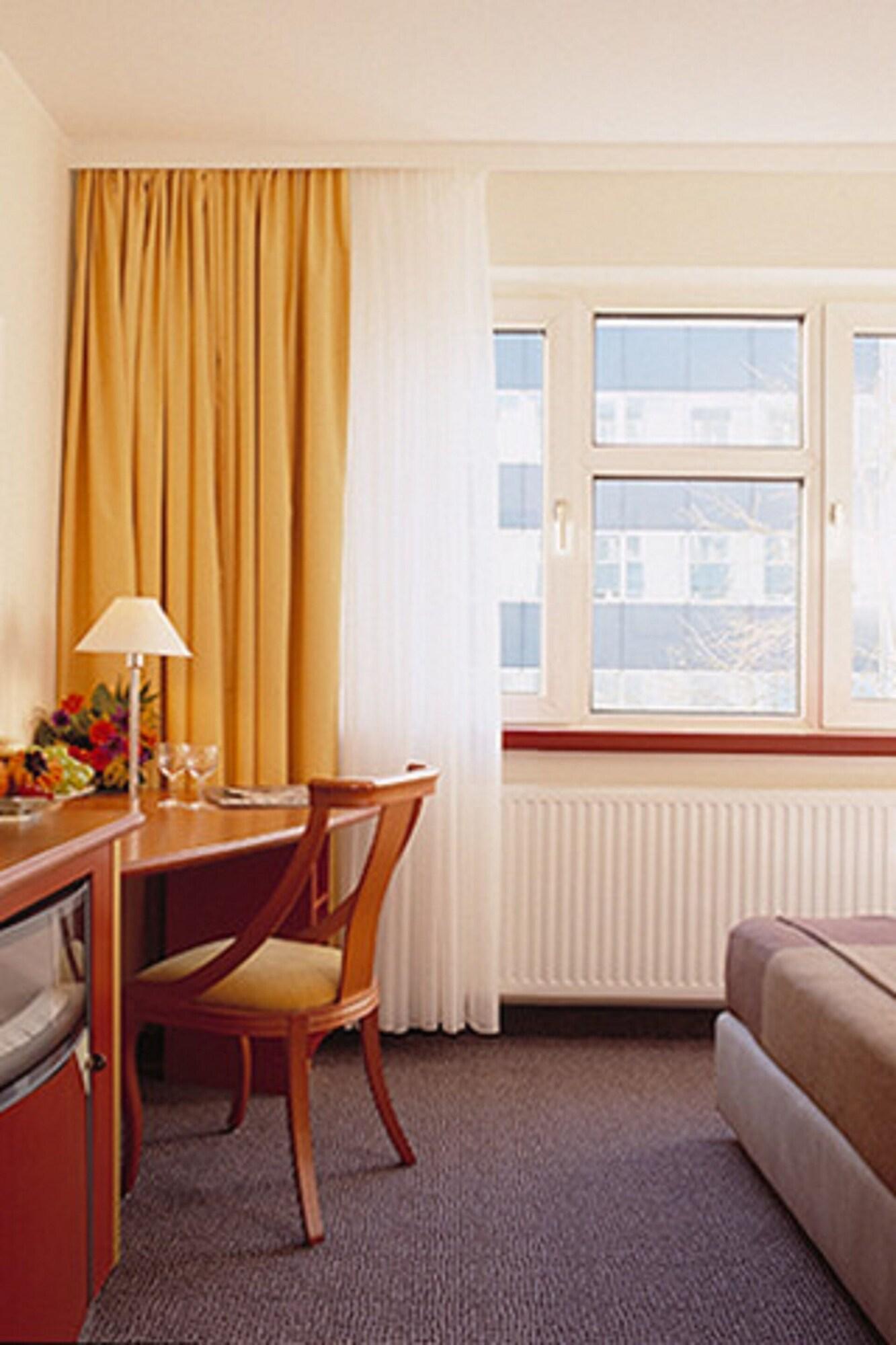 Sorat Hotel Berlin Exterior photo